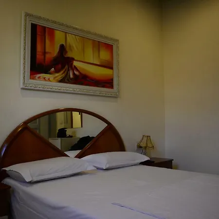 Hotel Republika *